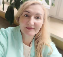 С медицинским образованием - Иксанова Светлана Ивановна